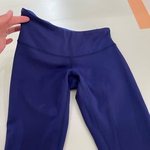 Lululemon reversible capris leggings